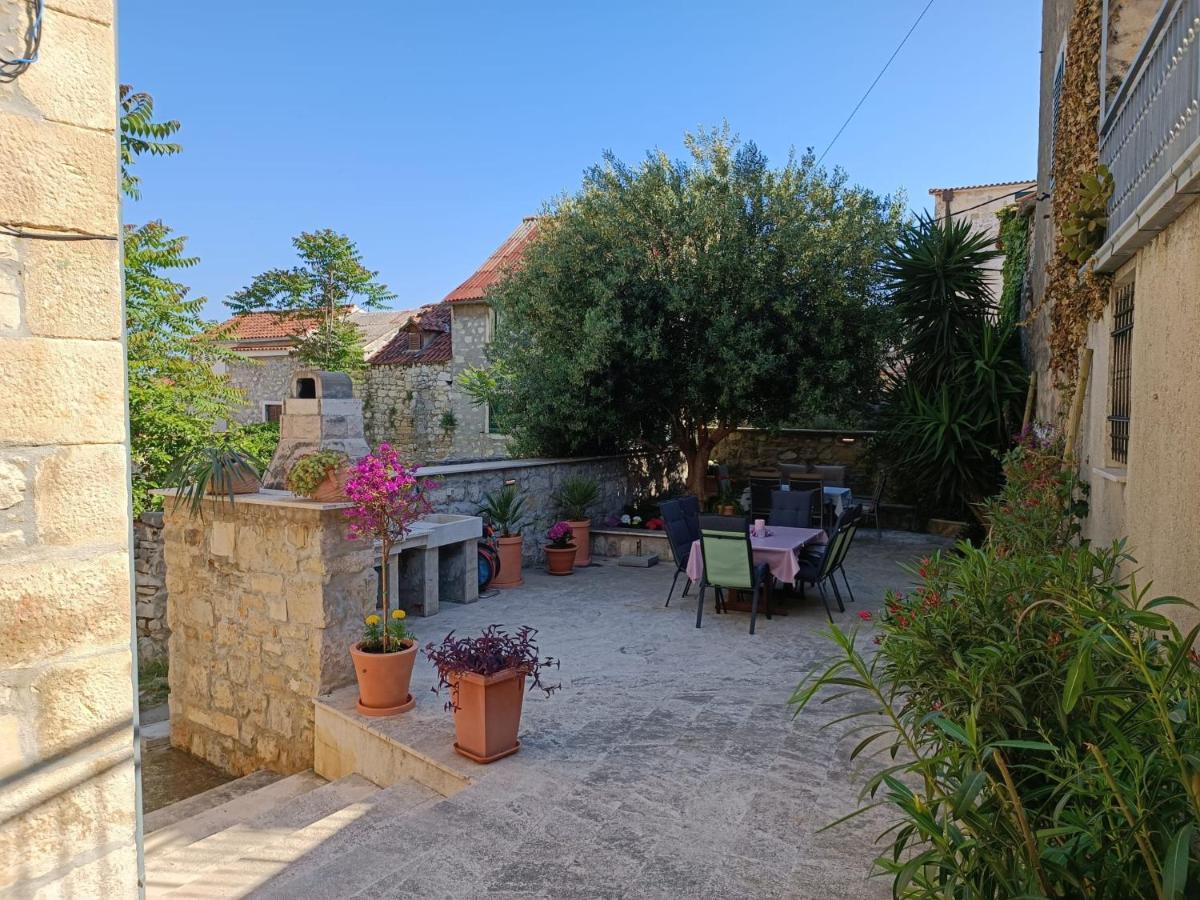 Diocletian Garden Centar Split Exterior photo
